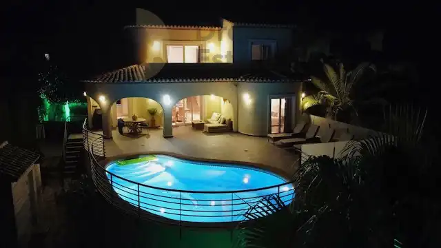 Luxueuze Villa nabij Benissa Costa – Slechts 800 meter van het Strand van La Fustera foto 9