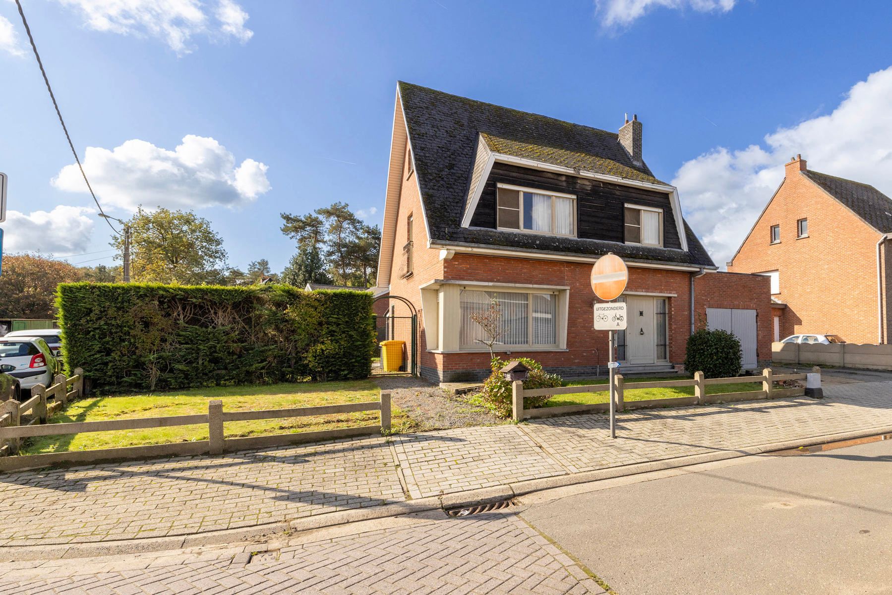 Te renoveren OB met 3/4 slaapkamers op een grond van 714m²  foto 3