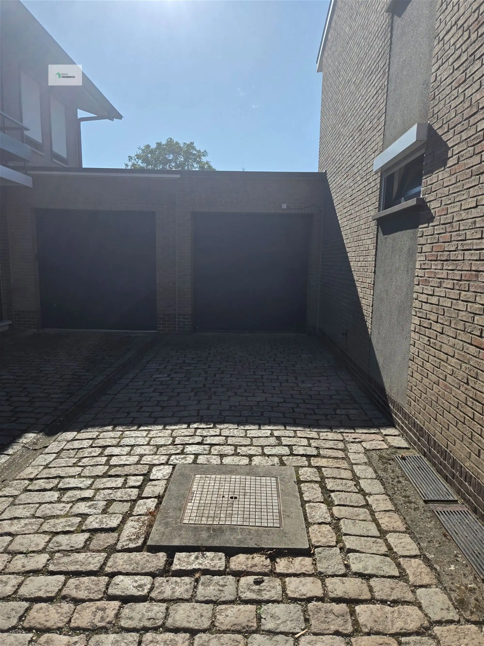 Ruime woning met 4 slaapkamers op 914 m² te Bale foto 19