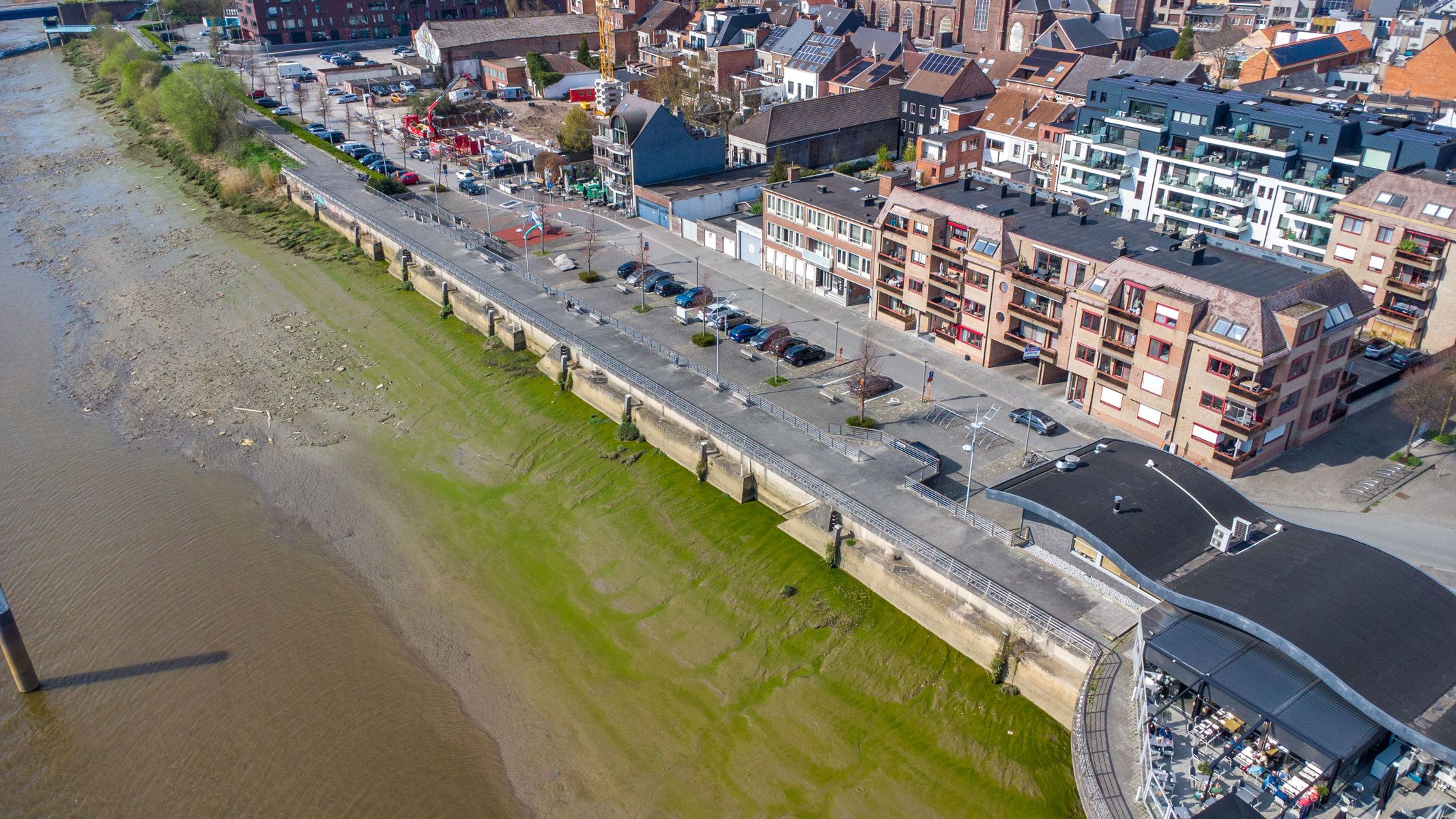 Instap klaar appartement aan de Kaai in Boom.  foto {{pictureIndex}}