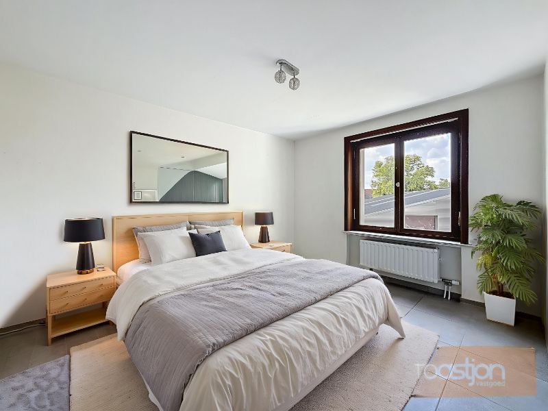 Instapklaar appartement met garage. foto 3