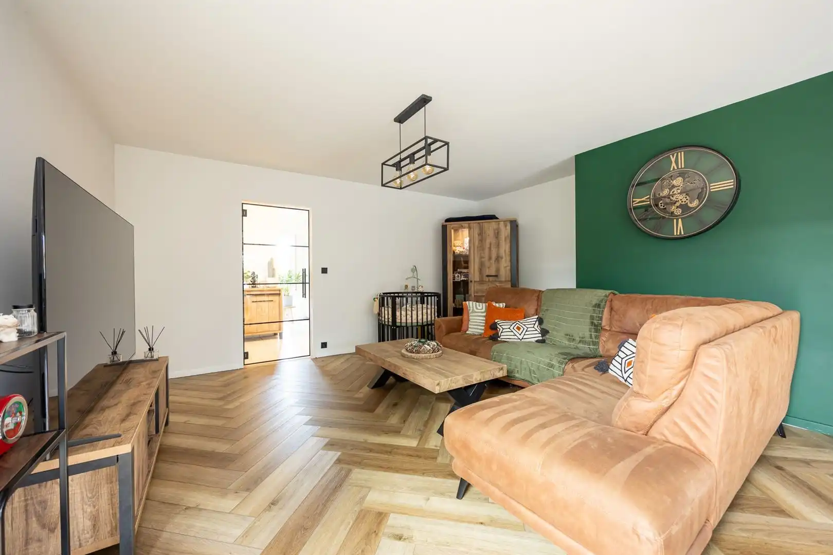 Karaktervolle woning met 4 slaapkamers en praktijkruimte. foto 6