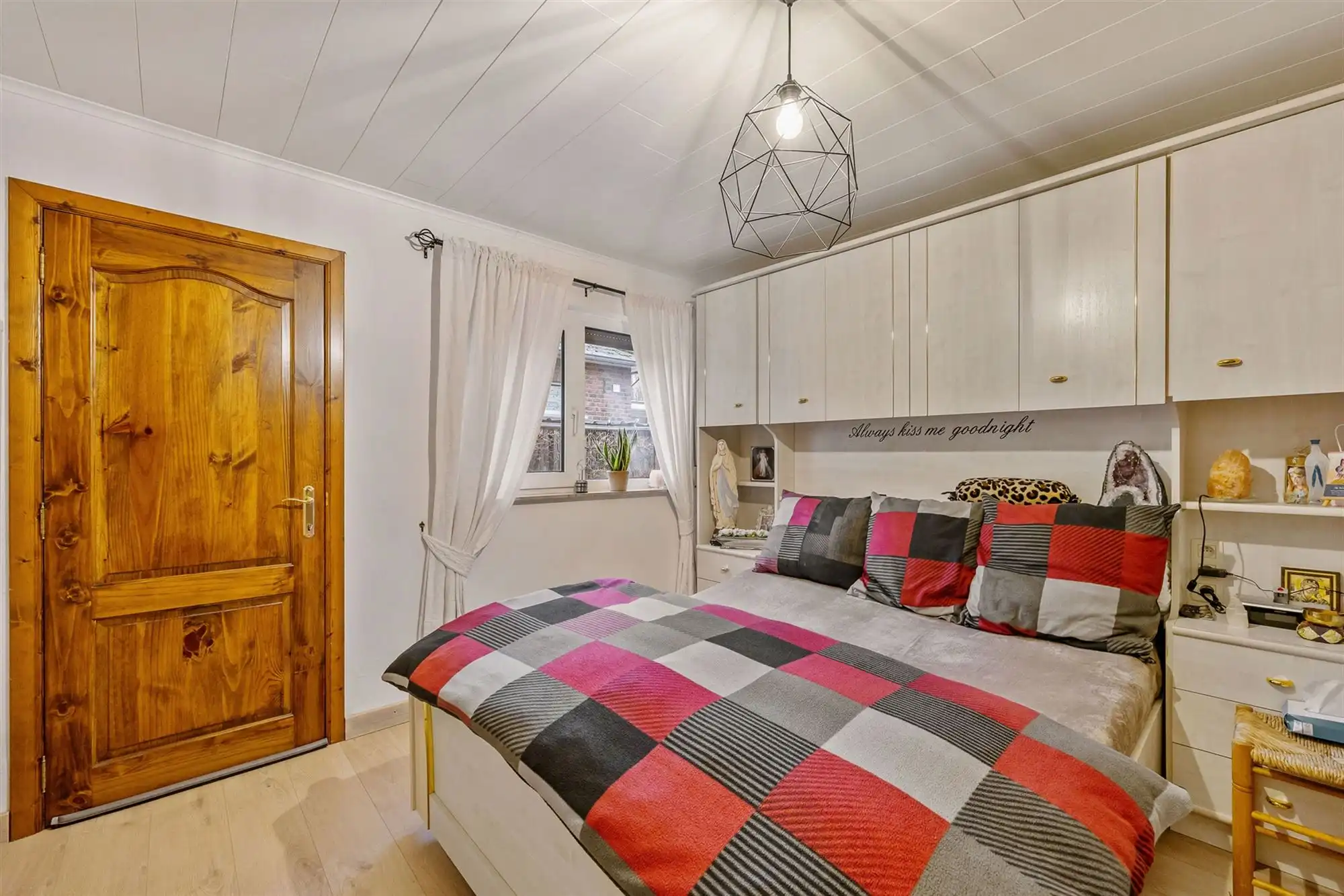 RUIME WONING MET 5 SLAAPKAMERS GELEGEN OP EEN PERCEEL VAN 10A68CA TE HEUSDEN-ZOLDER foto 5