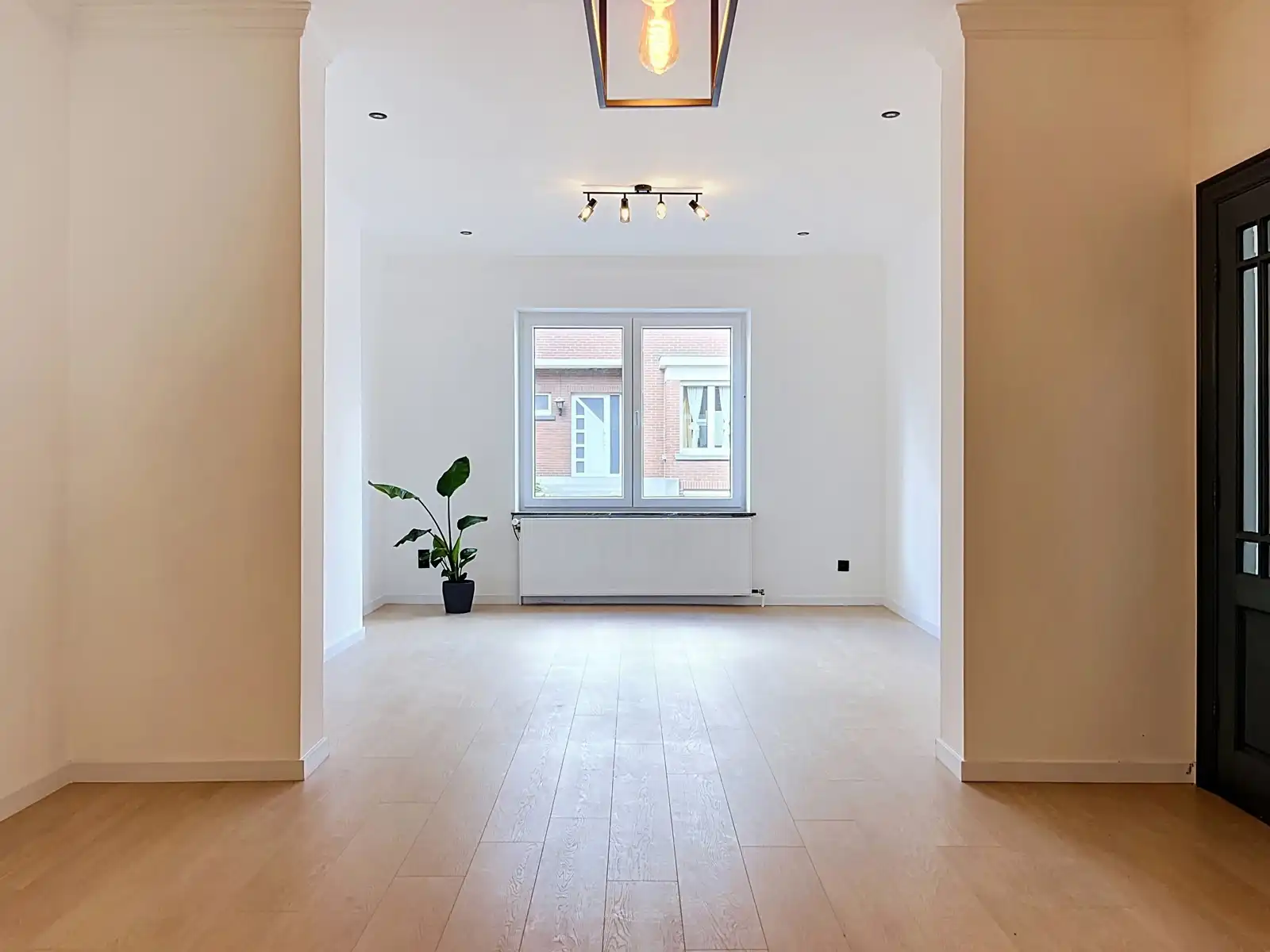 Charmante en recent gerenoveerde woning op topligging in Tienen 🏡✨ foto 3