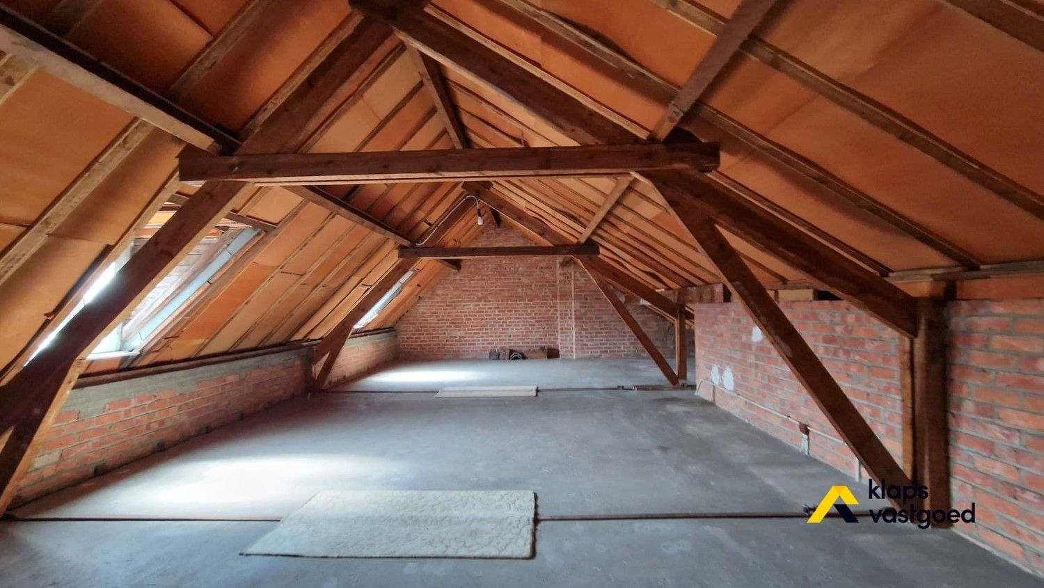 Ruime eengezinswoning met 4 slaapkamers in het centrum van Bree. foto 22