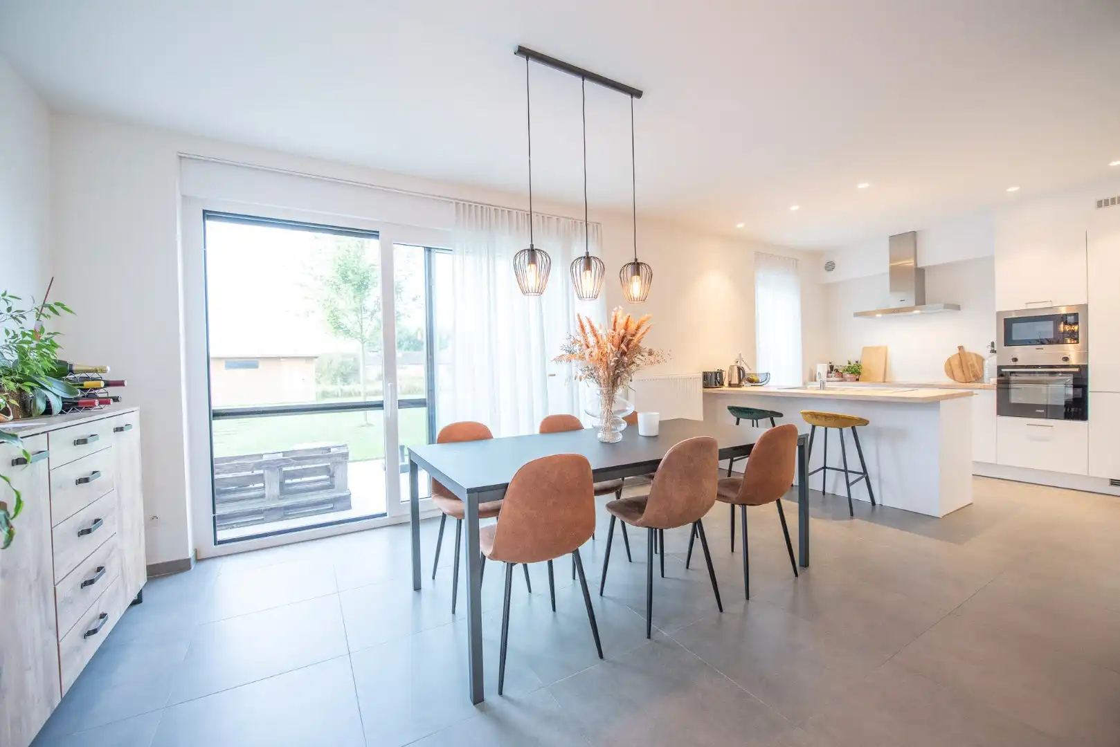 Ruime en instapklare woning te huur met 3 slaapkamers foto 5