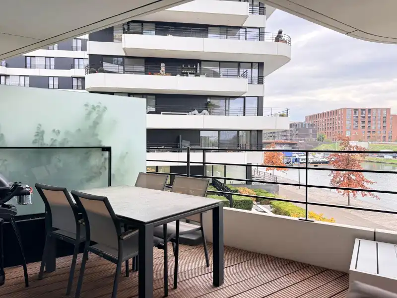 2 slaapkamer appartement met prachtig uitzicht! foto 9