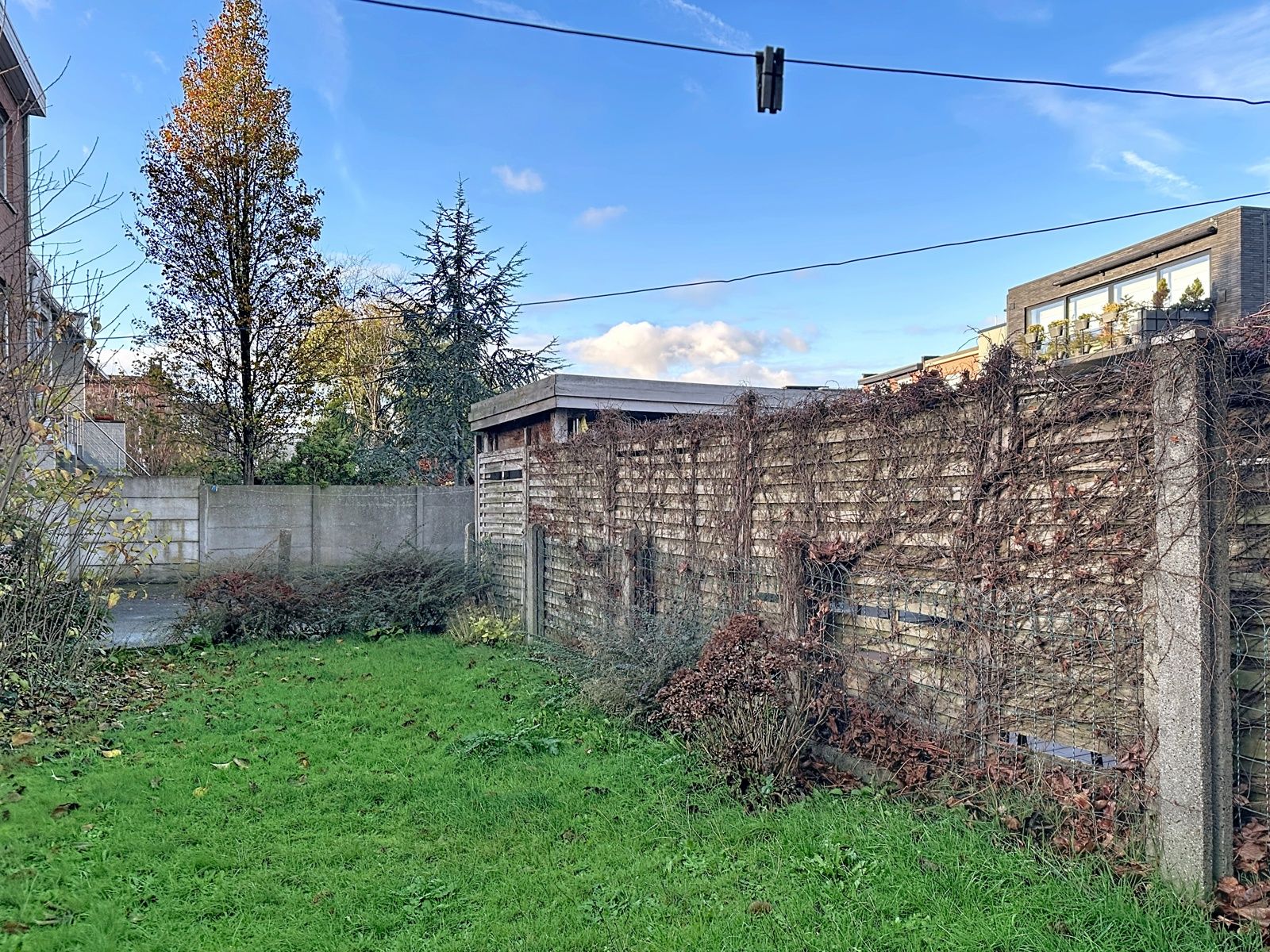 Te renoveren woning in rustige wijk op wandelafstand van centrum foto 4
