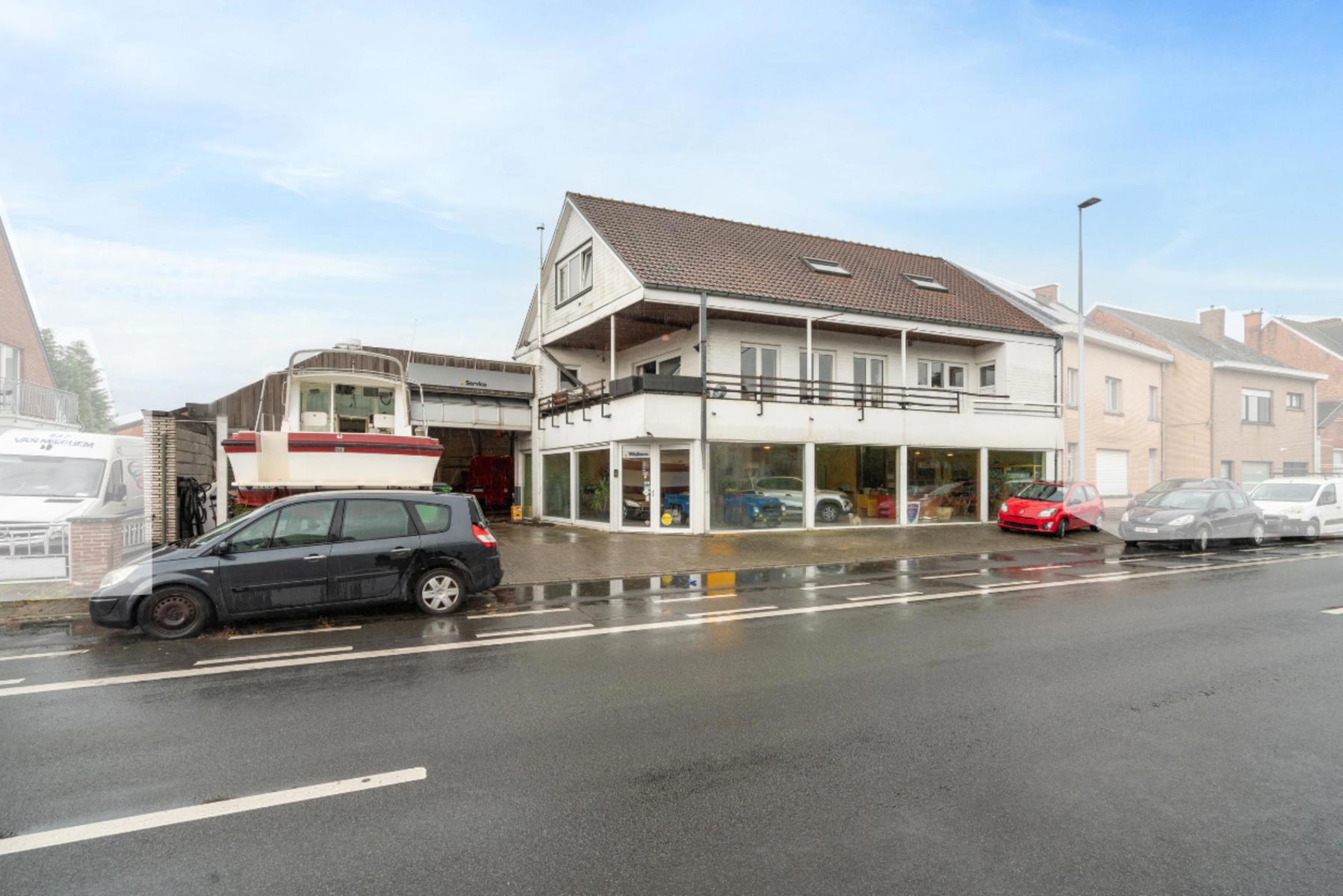Duplex appartement met handelszaak en werkplaats foto 18