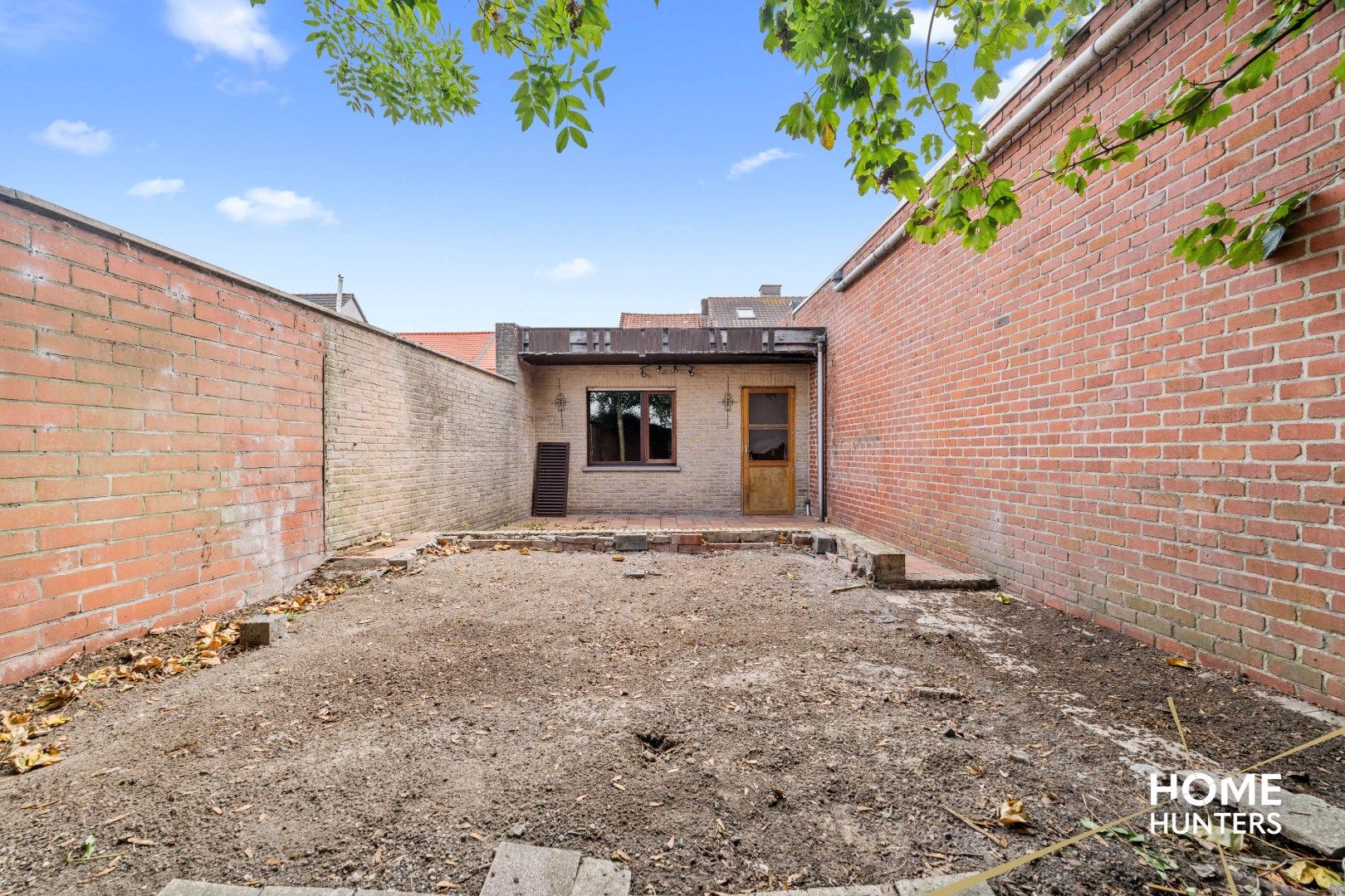 Te renoveren woning met 3 slaakamers en een zonnige tuin foto 23