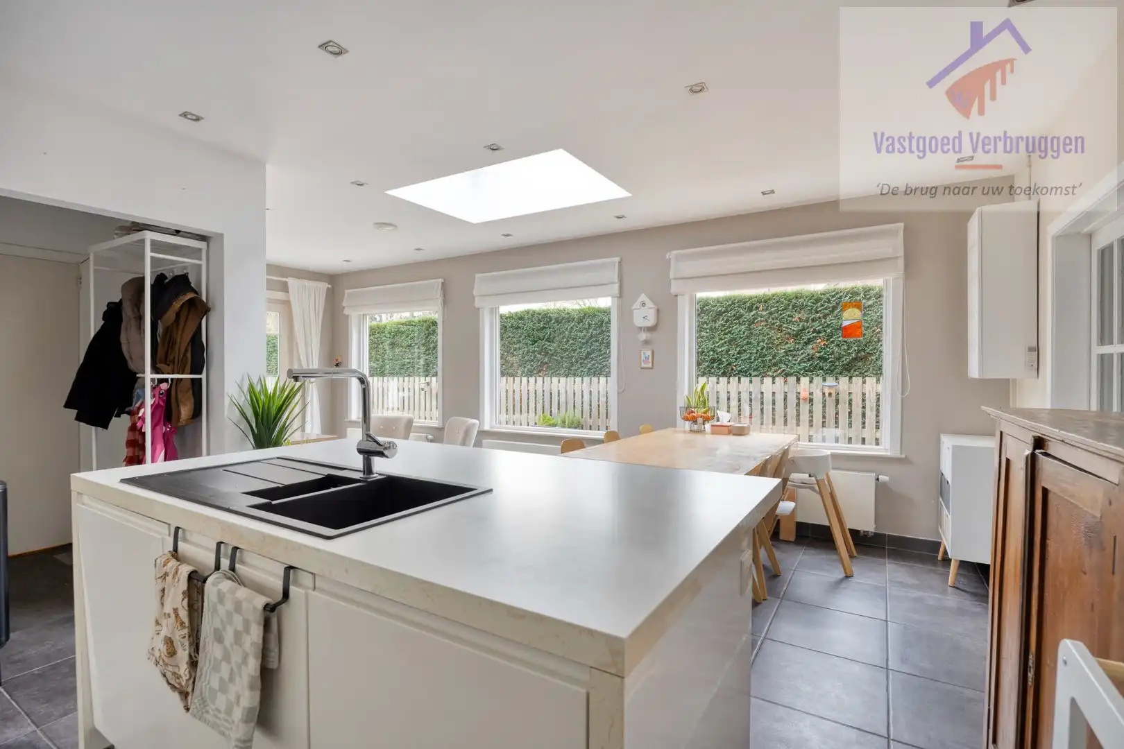 Charmante, halfopen bebouwing in klassieke stijl op toplocatie nabij Kluizenbos foto 7