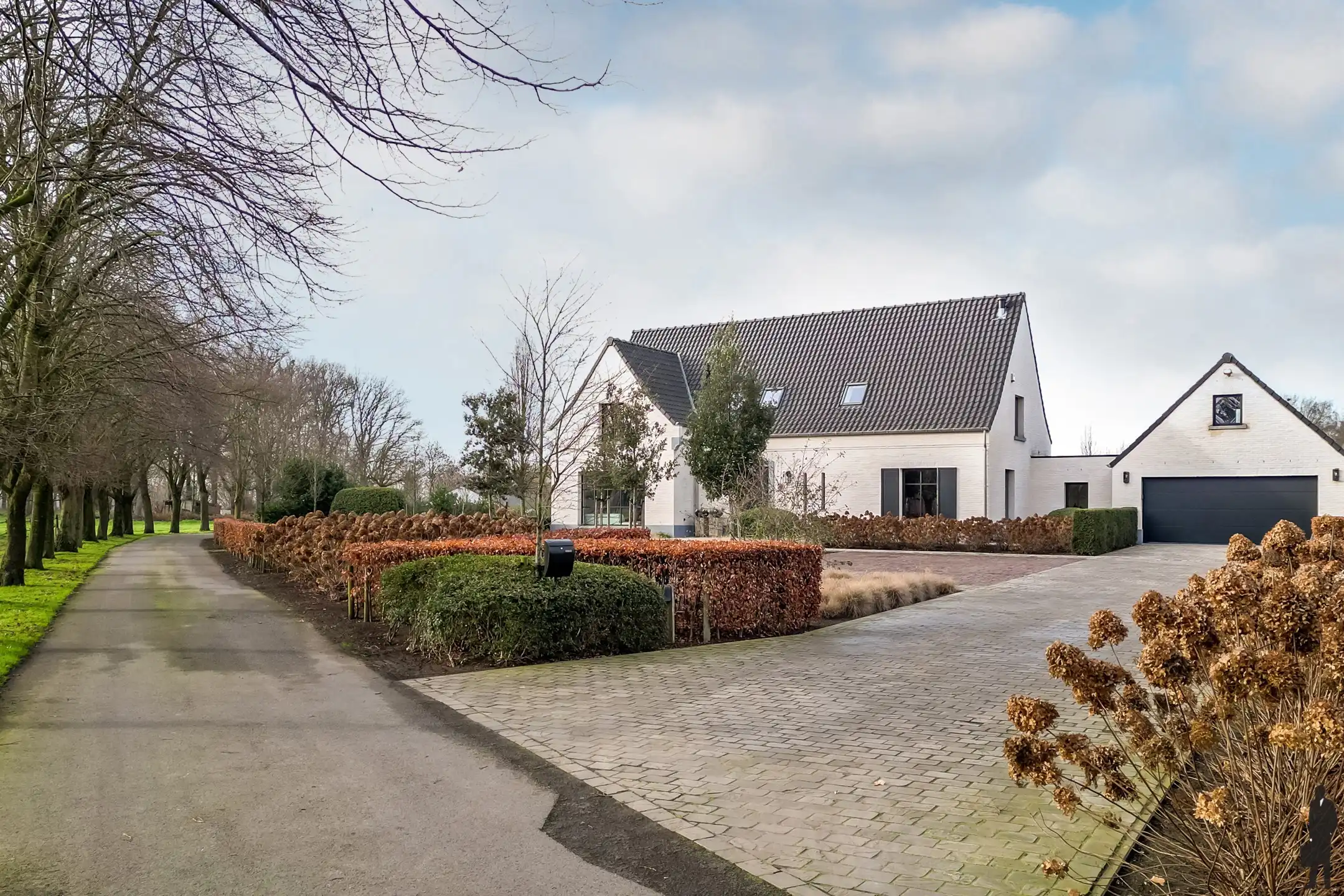 Instapklare villa temidden van uitgestrekte weilanden en landerijen!  foto 12