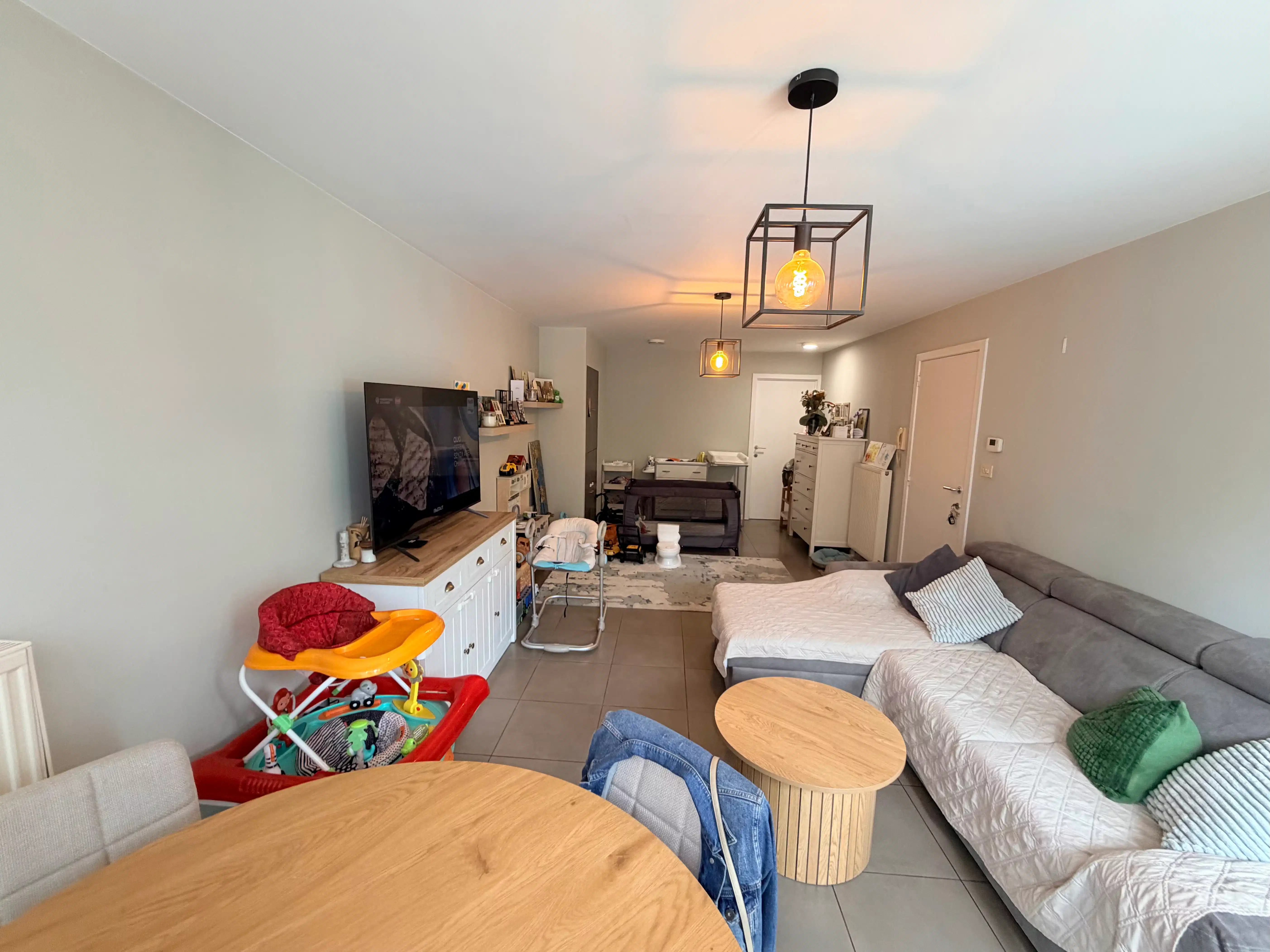 Genk, Vennestraat 387 bus 1: Gezellige duplex met 2 slaapkamers, een bureau en kelderberging. foto 2