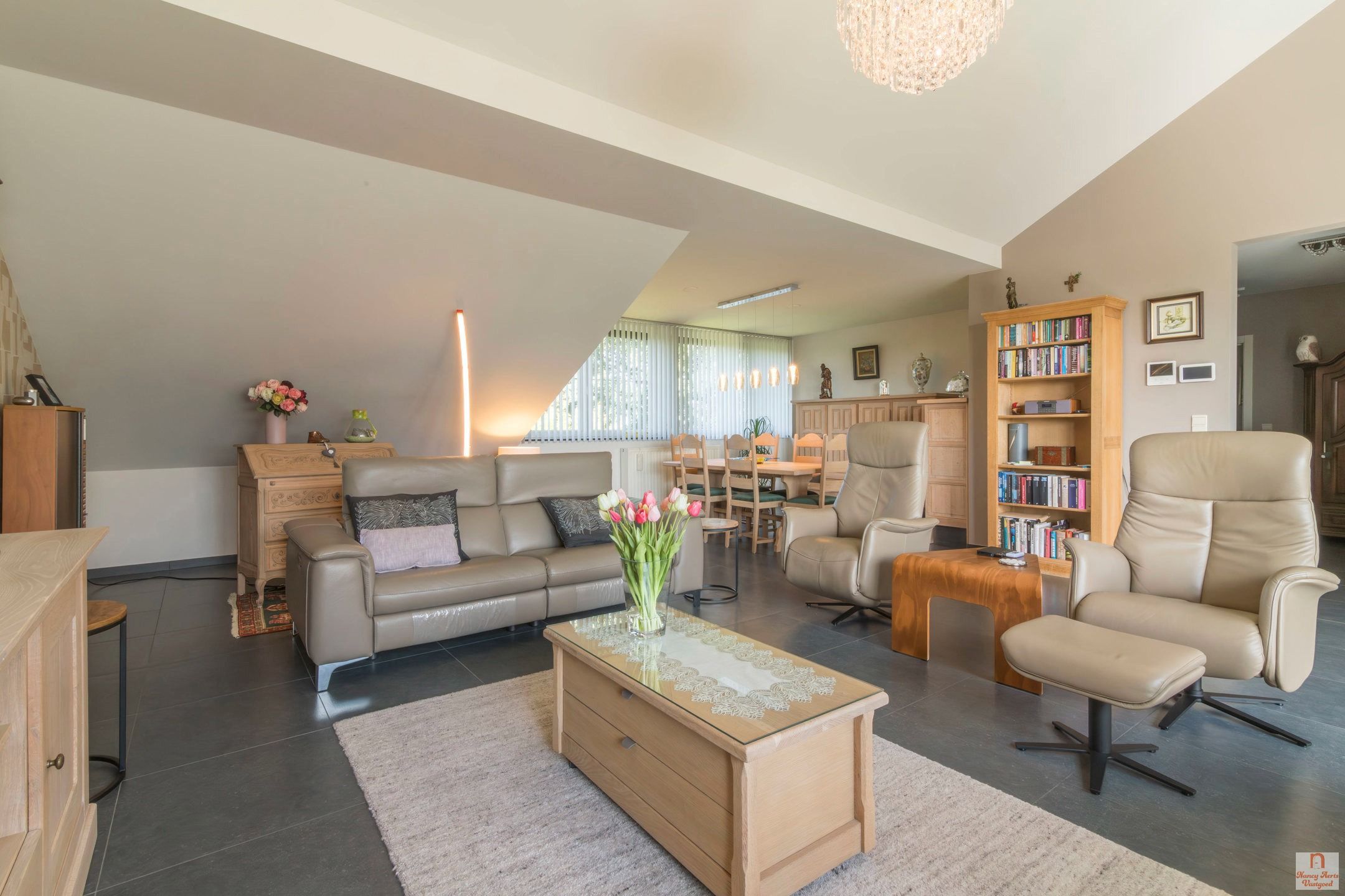 Elegant penthouse met zonneterras in hartje Beringen foto 4