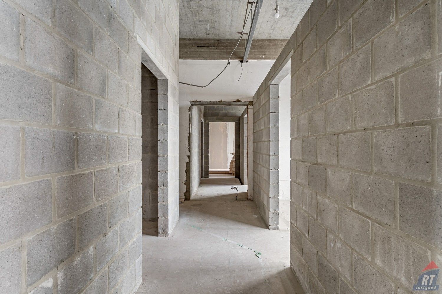 Opbrengsteigendom bestaande uit 2 handelsruimtes en een ruim appartement foto 19