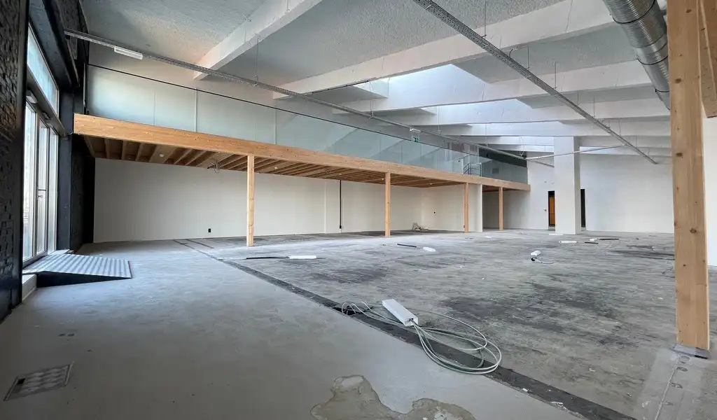 Gerenoveerde kantoren te huur in Hangar 26 op het Eilandje in Antwerpen foto 13