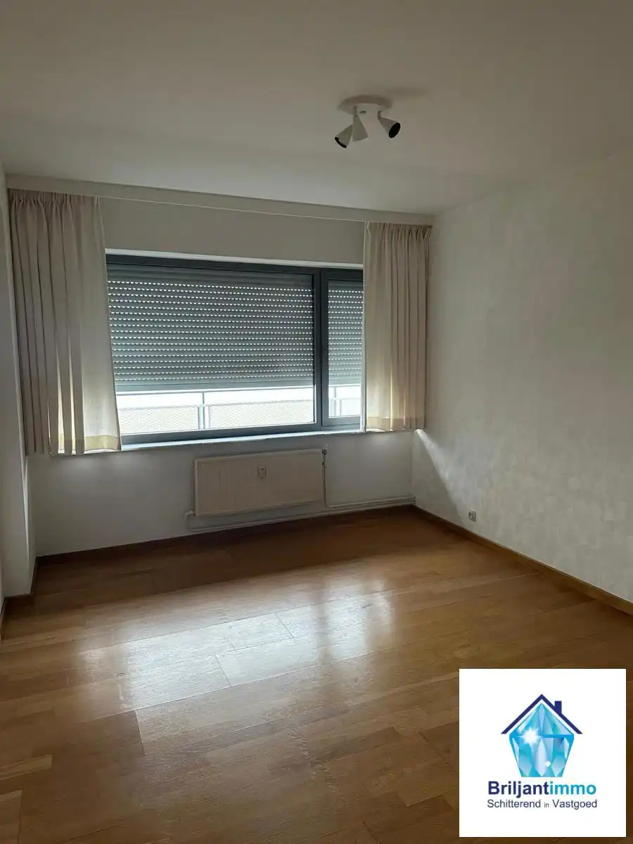 Lichtrijk appartement met terras en 2 slp op toplocatie! foto 12