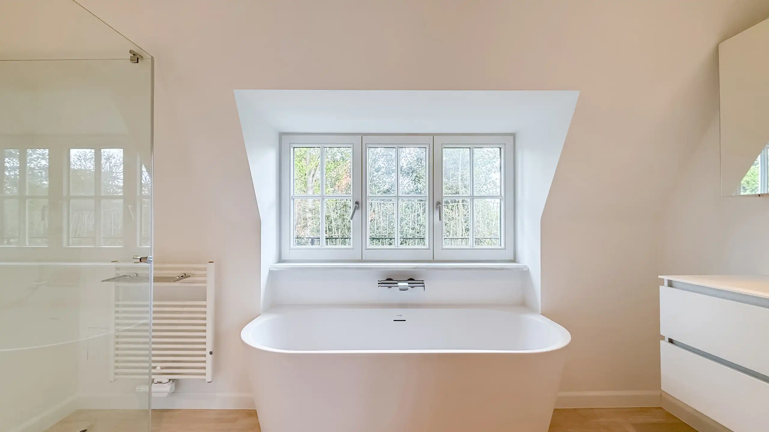 Stijlvolle halfopen villa met zonnige tuin in het Zoute foto 19