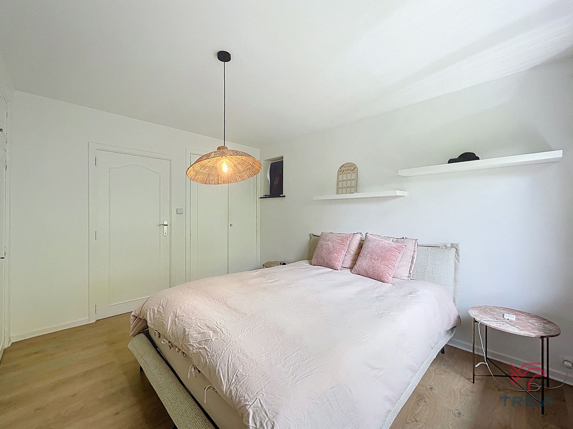 Charmant vrijstaand huis met tuin foto 15