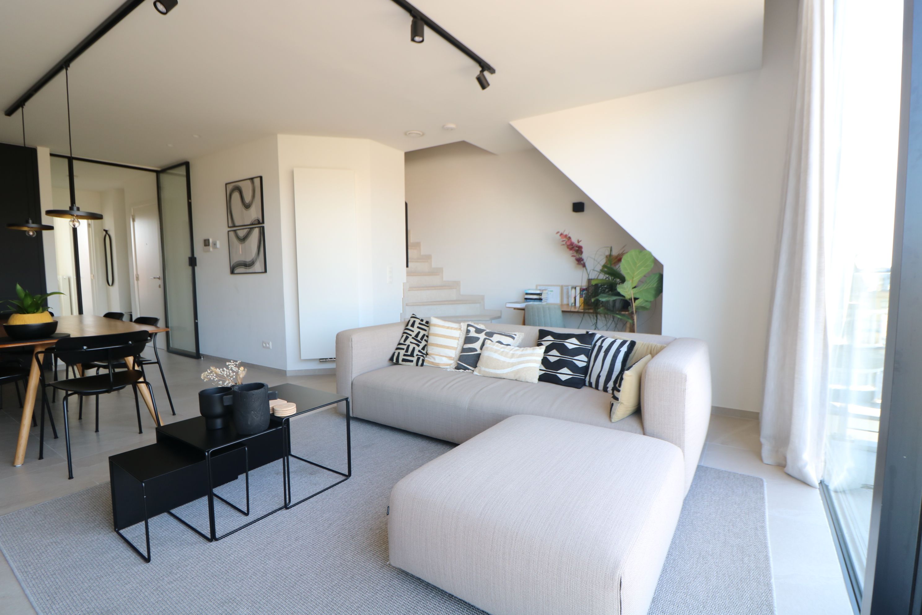 Luxueus, modern 3-slaapkamerappartement vlakbij Grote Markt foto 2