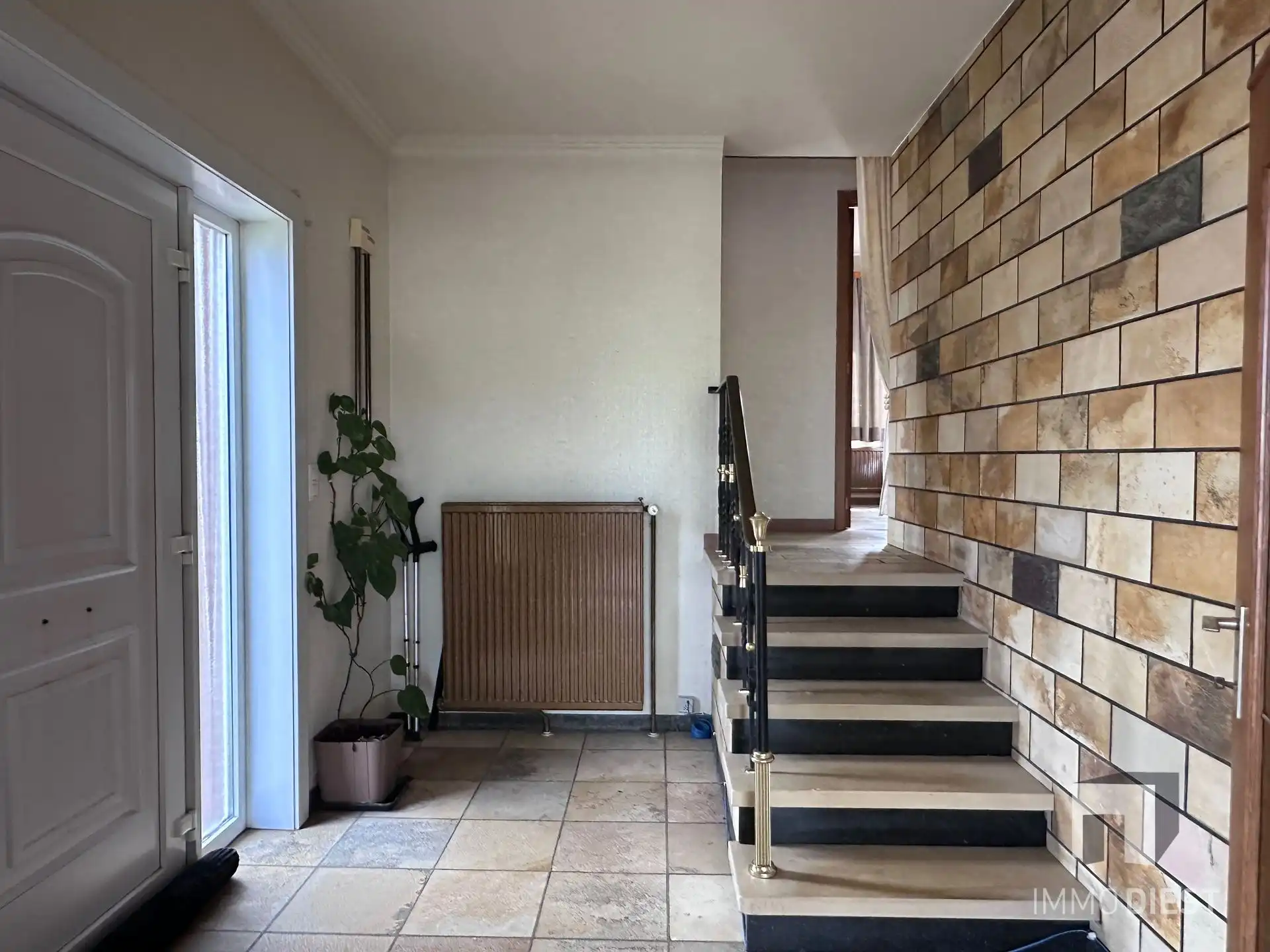 Woning met 3 slaapkamers, garage en zonnepanelen foto 4