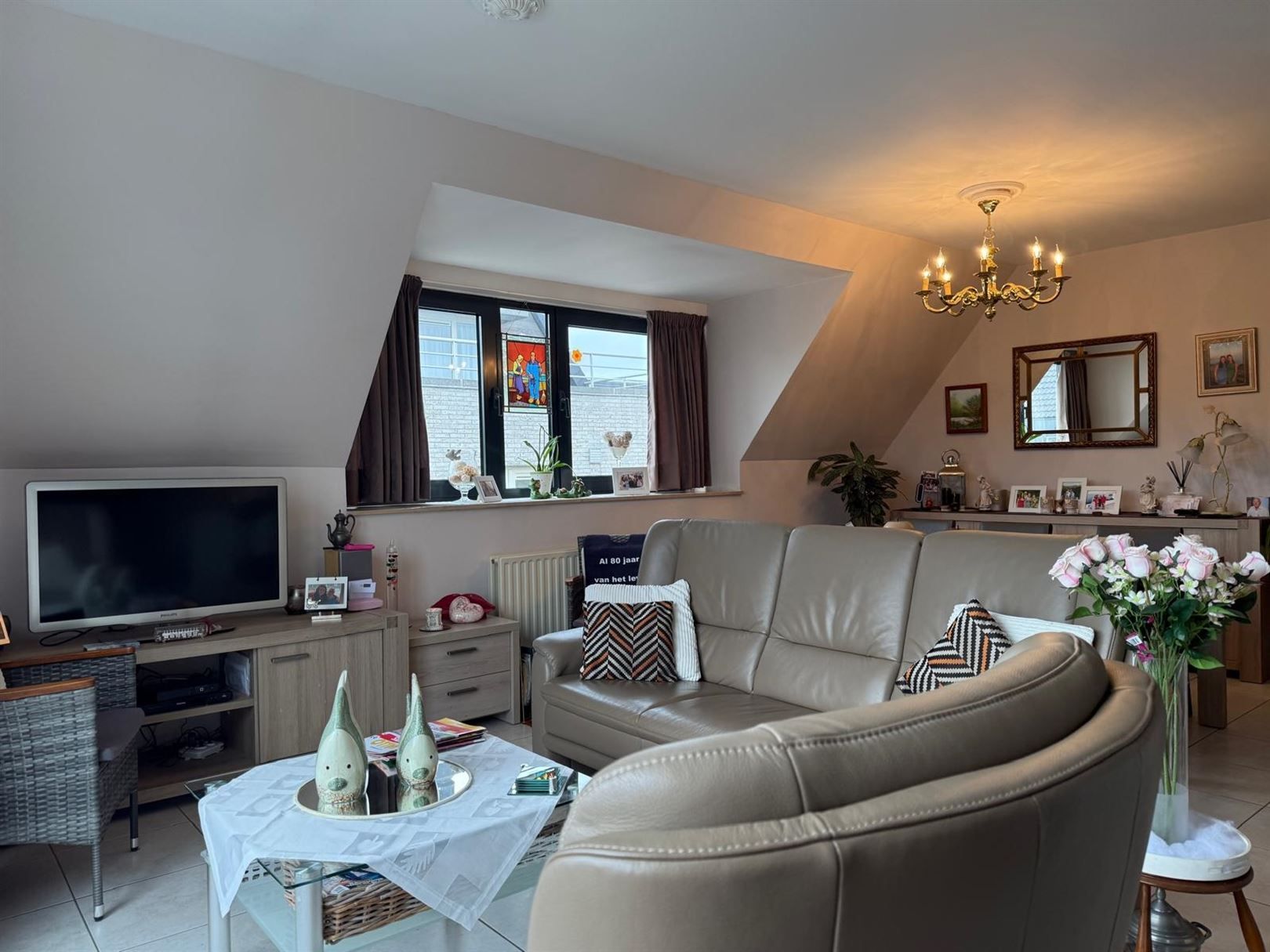 appartement foto {{pictureIndex}}