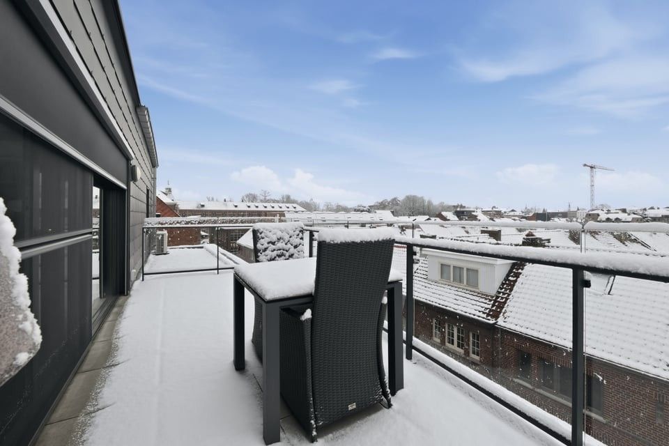 PENTHOUSE MET UNIEK DAKTERRAS, SAUNA EN STAANPLAATS IN HARTJE SINT-TRUIDEN foto 28