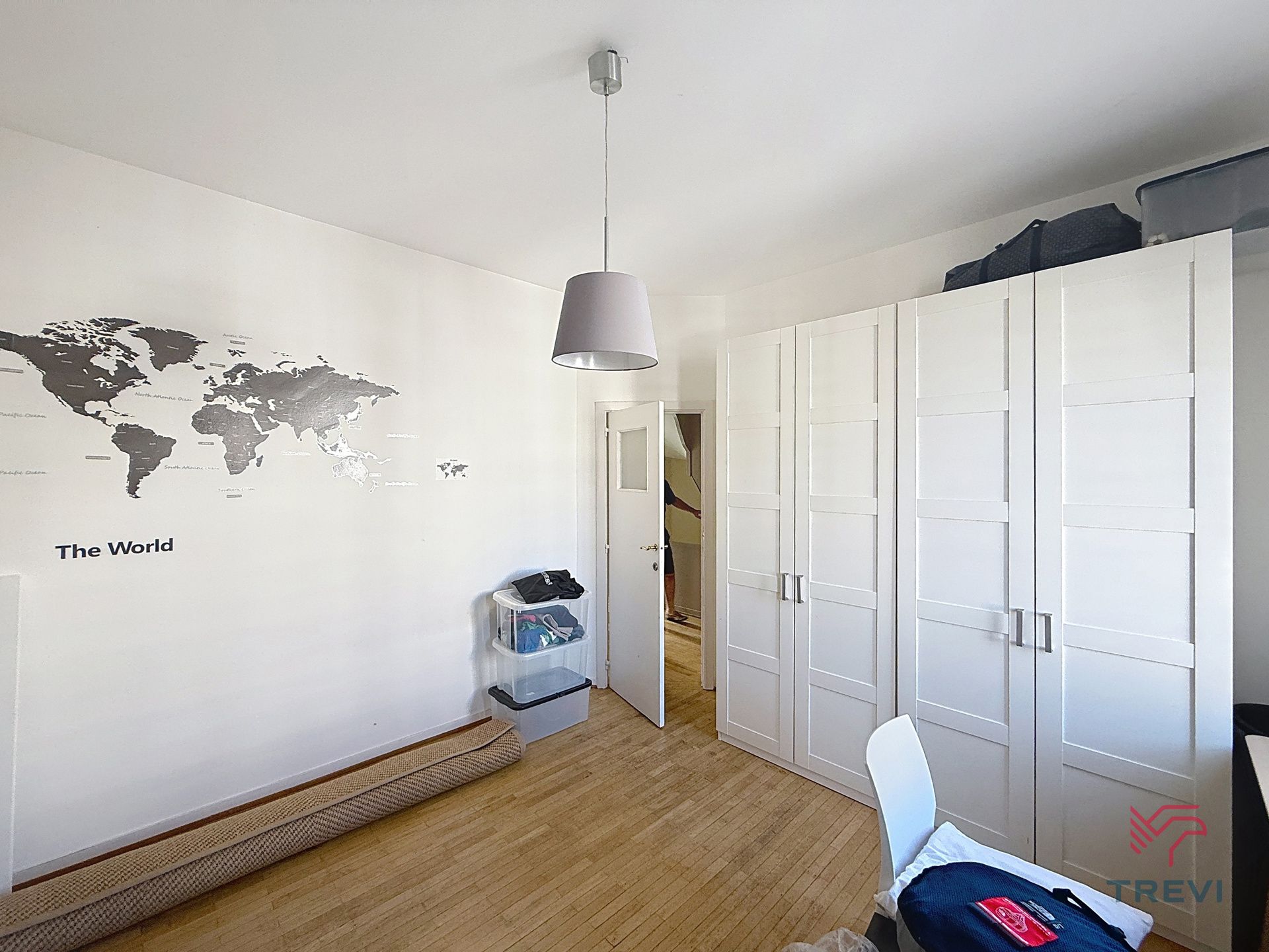 Eengezinswoning met 4 slaapkamers + kantoor en tuin! foto 14