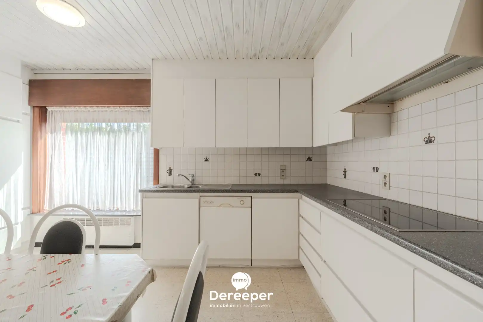 Commercieel pand met showroom, atelier, opslagplaatsen en woonst op toplocatie foto 16