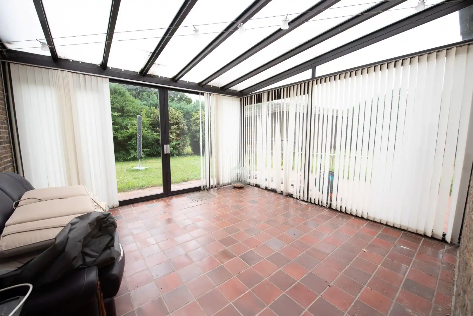 Ruime woning met tuin, garage en 6 slaapkamers in Waregem  foto 9
