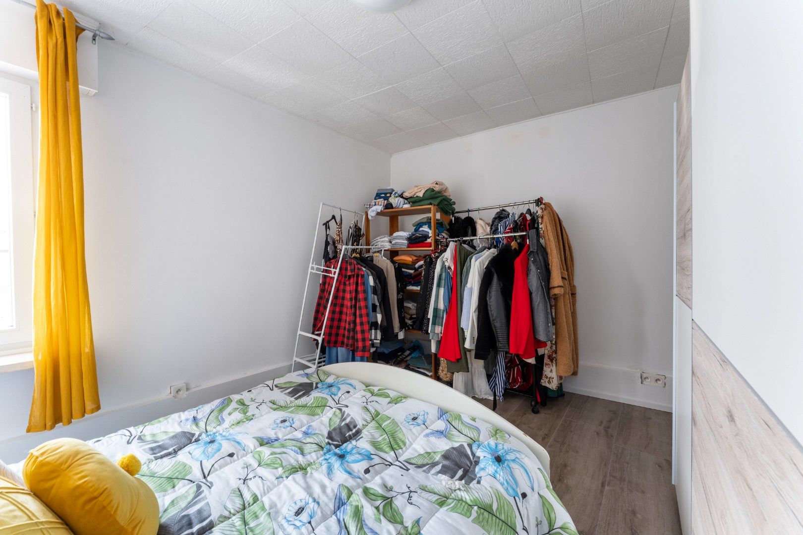 Centrale rijwoning met drie slaapkamers en terras in hartje Roeselare foto 10