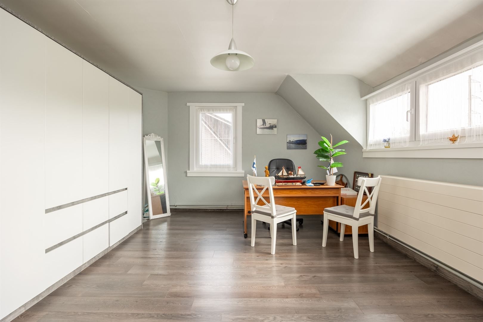 Instapklare halfopen woning met zonnige tuin aan de Vaart Schoten foto 16