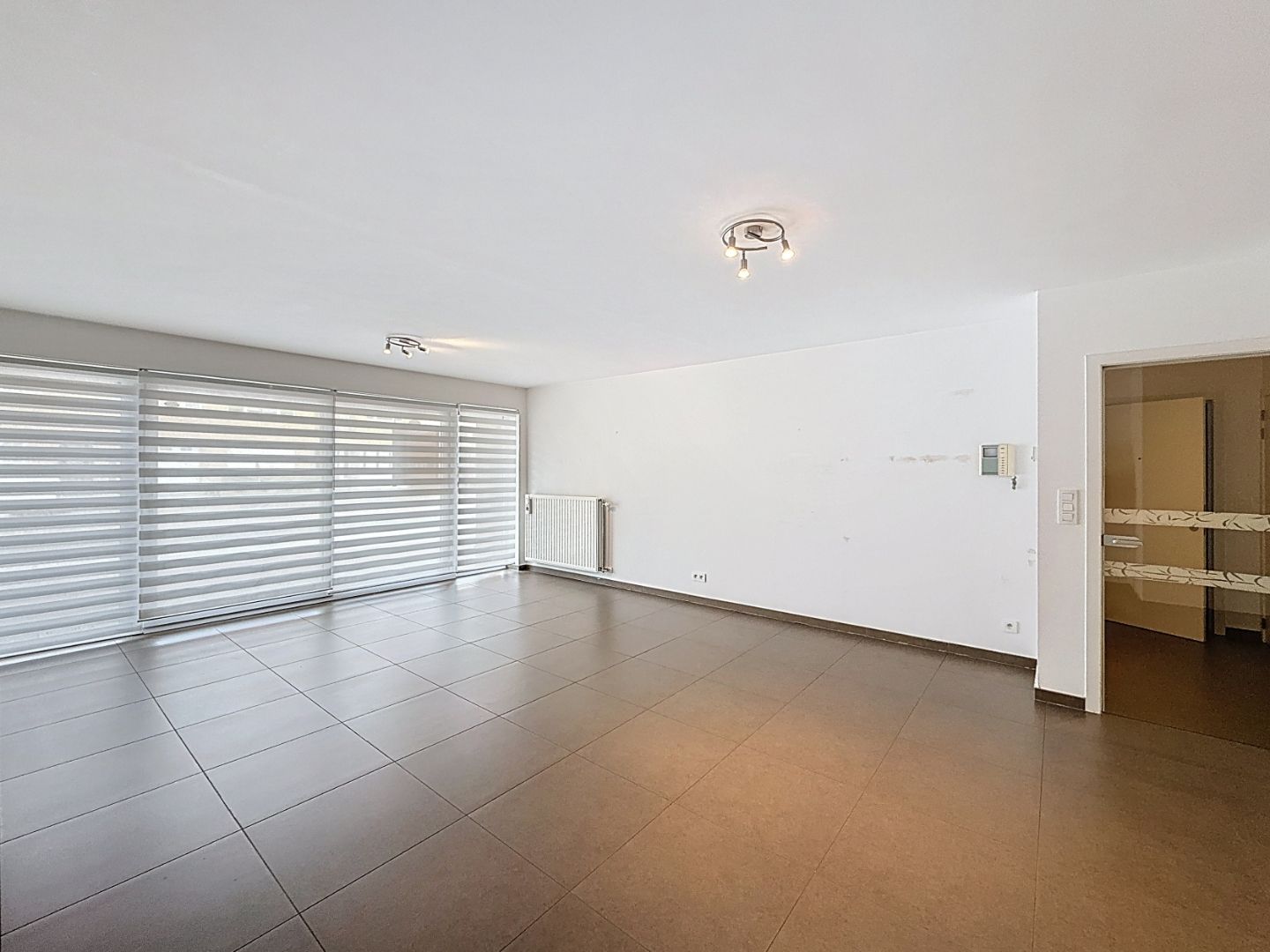 Centraal gelegen appartement met 2 slaapkamers te Nieuwpoort-Stad. foto 4