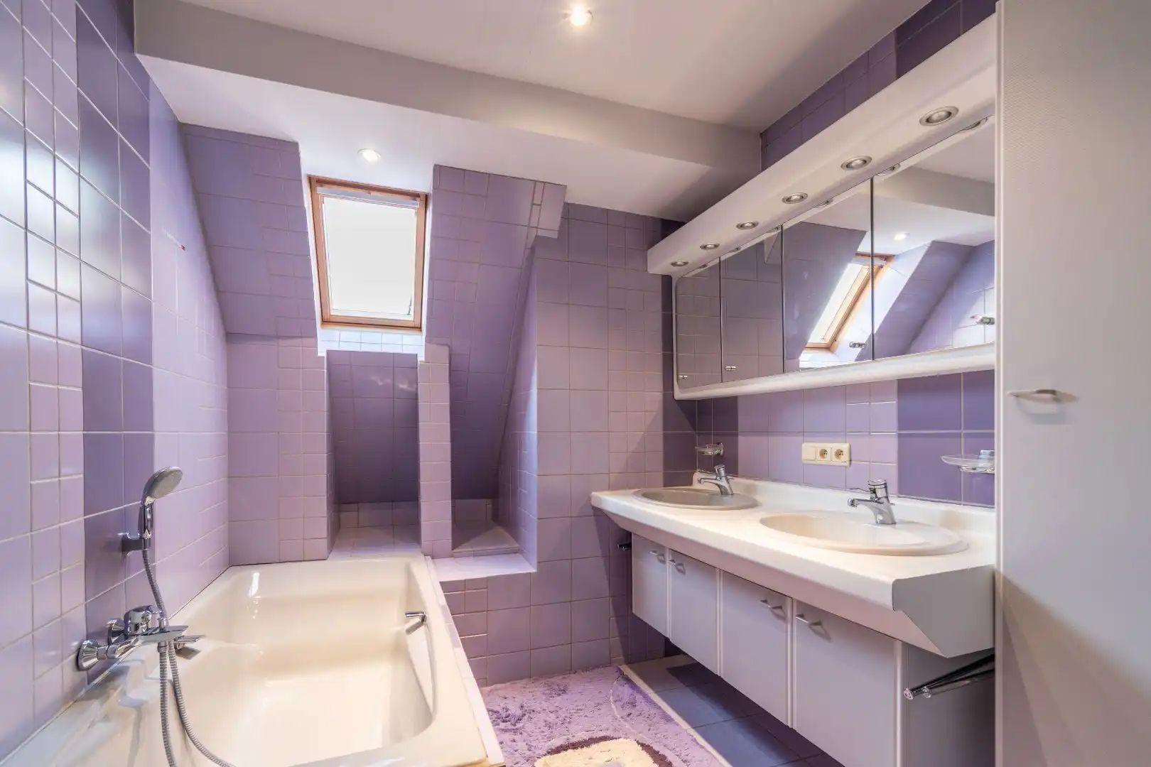 RUIME VILLA MET 6 SLAAPKAMERS OP PERCEEL 20ARE! foto 14