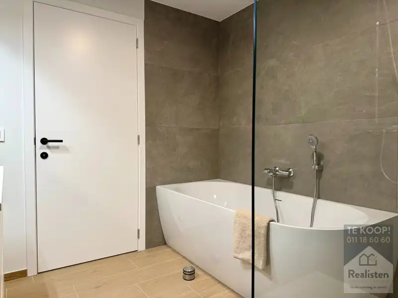 Instapklare nieuwbouwwoning - OB met garage foto 39