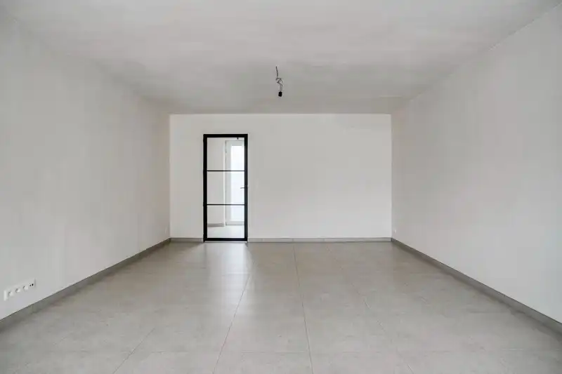 Prachtige, verrassend ruime nieuwbouwwoning met 3 slaapkamers én inpandige garage te koop in Dentergem! foto 4