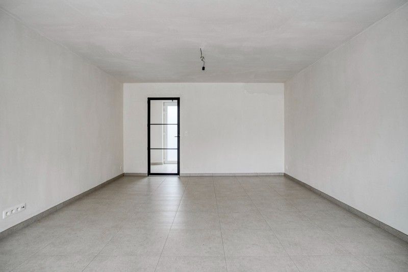 Prachtige, verrassend ruime nieuwbouwwoning met 3 slaapkamers én inpandige garage te koop in Dentergem! foto 4