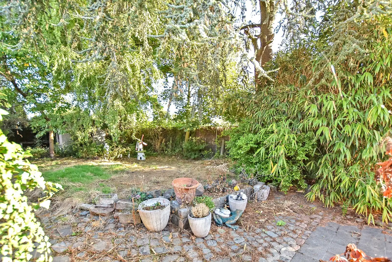 Te renoveren woning op een perceel van 392m² te Houthulst! foto 6