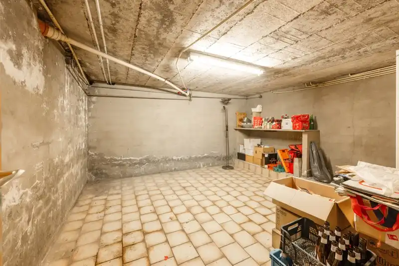 Zeer ruime en rustig gelegen villa TE KOOP in Sint-Eloois-Vijve! foto 23