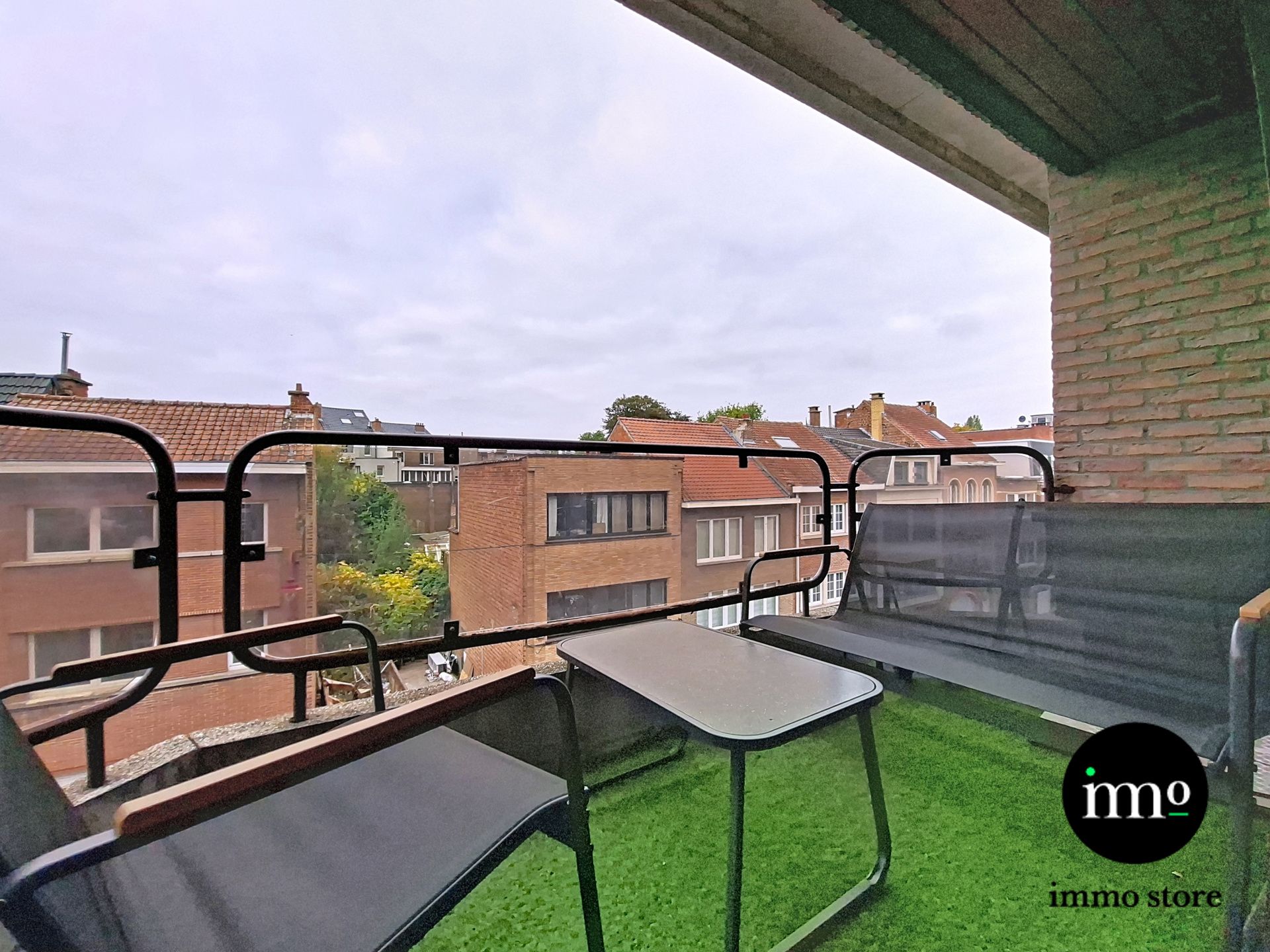 Ruim appartement met 3 slaapkamers en 2 terrassen foto 5