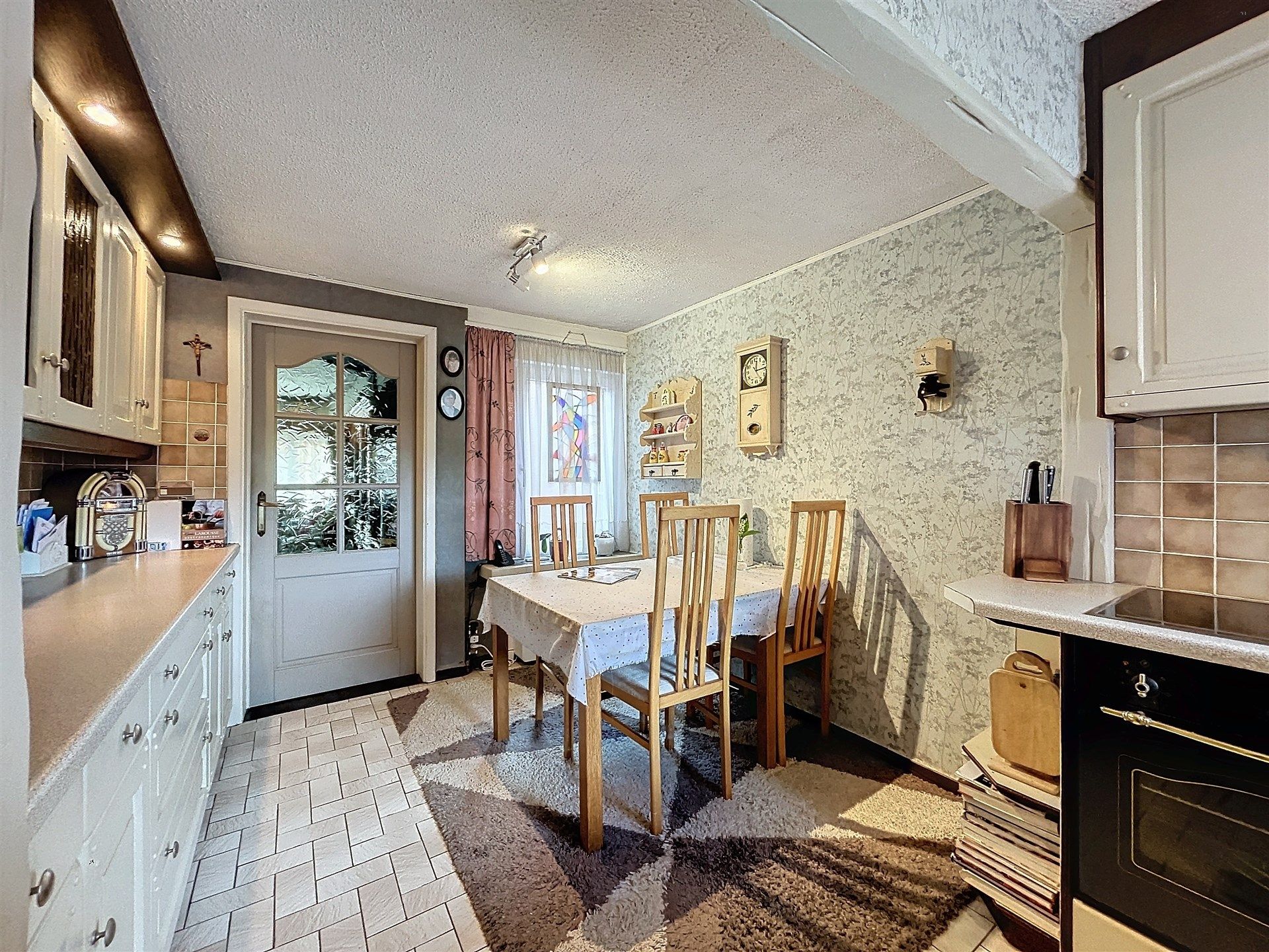 Instapklare woning met 236m² bewoonbare oppervlakte en garage foto 10
