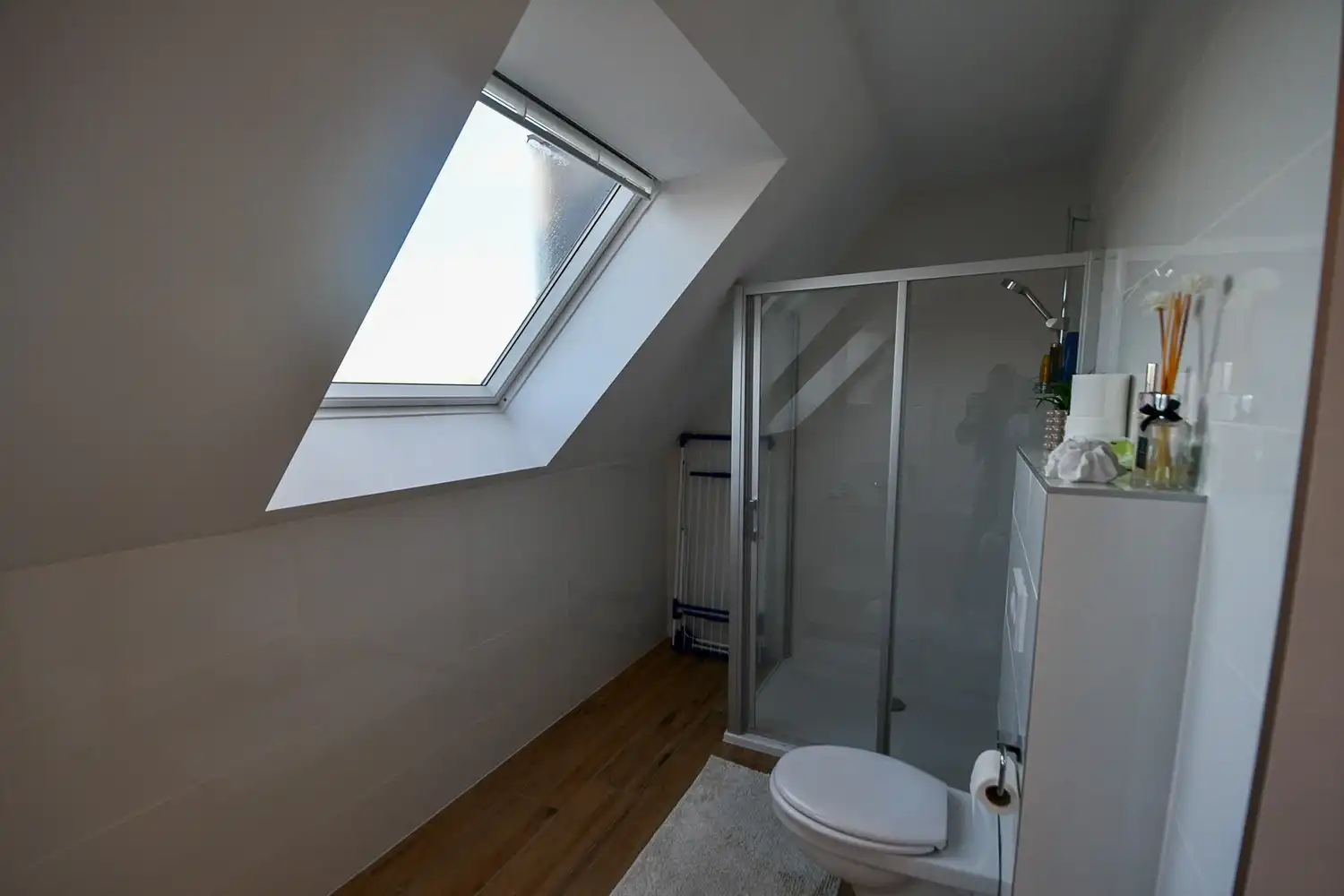 Prachtig duplexappartement met 2 terrassen, leuke architectuur en 3 ruime slaapkamers! foto 12