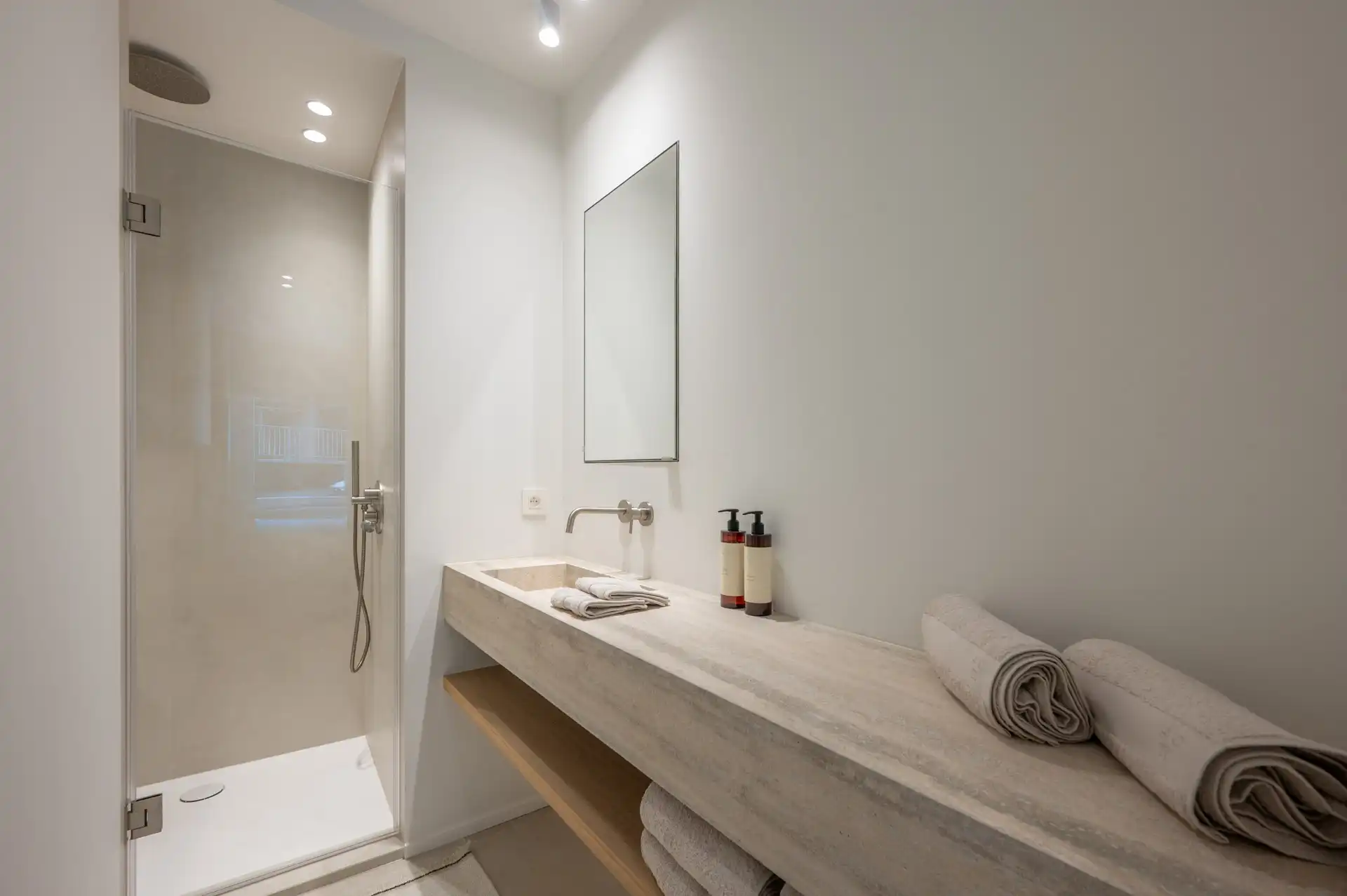 Prachtig gerenoveerd appartement met zuidwesten oriëntatie gelegen in het centrum van Knokke, vlakbij de Dumortierlaan foto 23