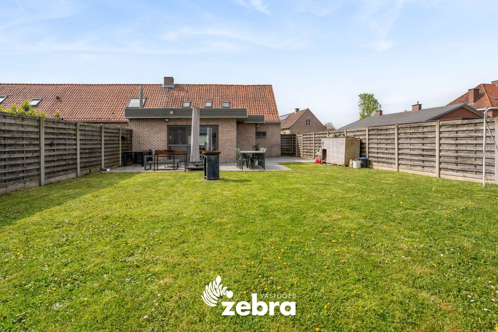 Instapklare woning met drie slaapkamers en loods op een toplocatie te Izegem! foto 20