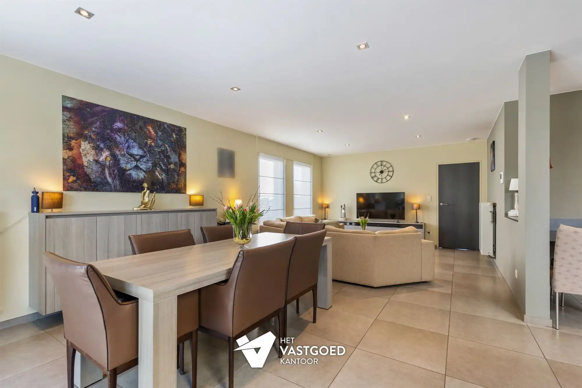 PERFECT ONDERHOUDEN GEZINSWONING MET 3 SLAAPKAMERS OP 7A27CA IN HET RUSTIGE KORSPEL foto 5