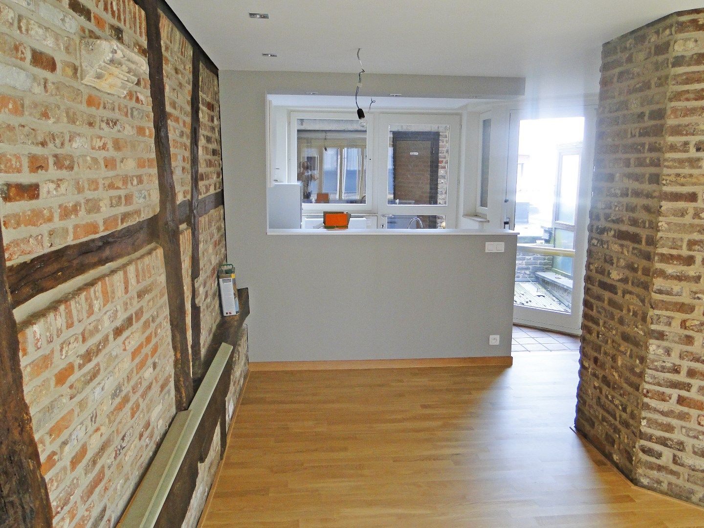 Gezellige studio met twee slaapkamers in hartje Maaseik foto 5