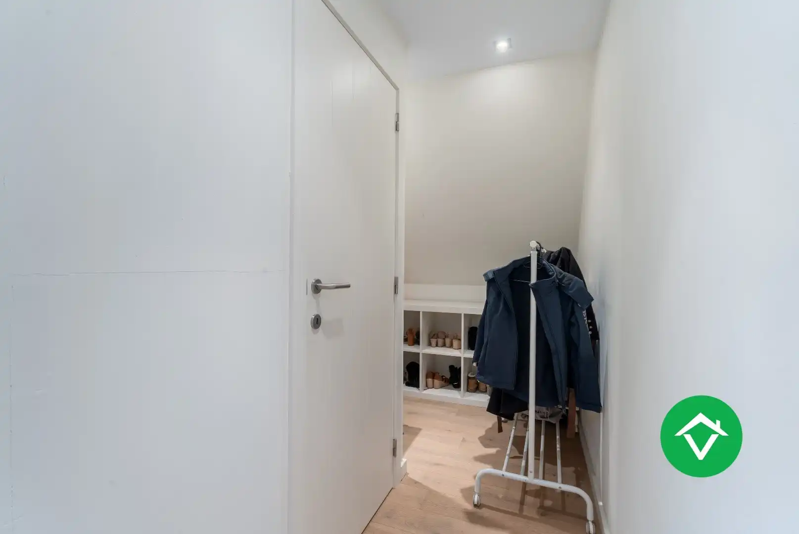 Instapklare woning met 2 slaapkamers en zicht op de groene velden te Eernegem foto 17