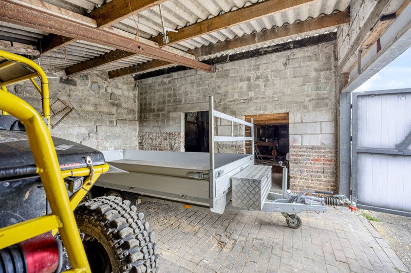 Woning met veel mogelijkheden op 15are 82ca foto 31