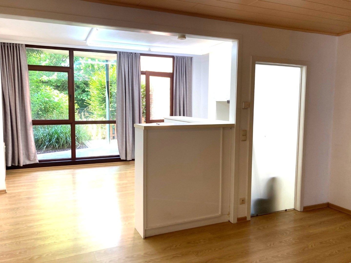 Gelijkvloers appartement met gezellig terras, 1 slpk, Torhout foto 10