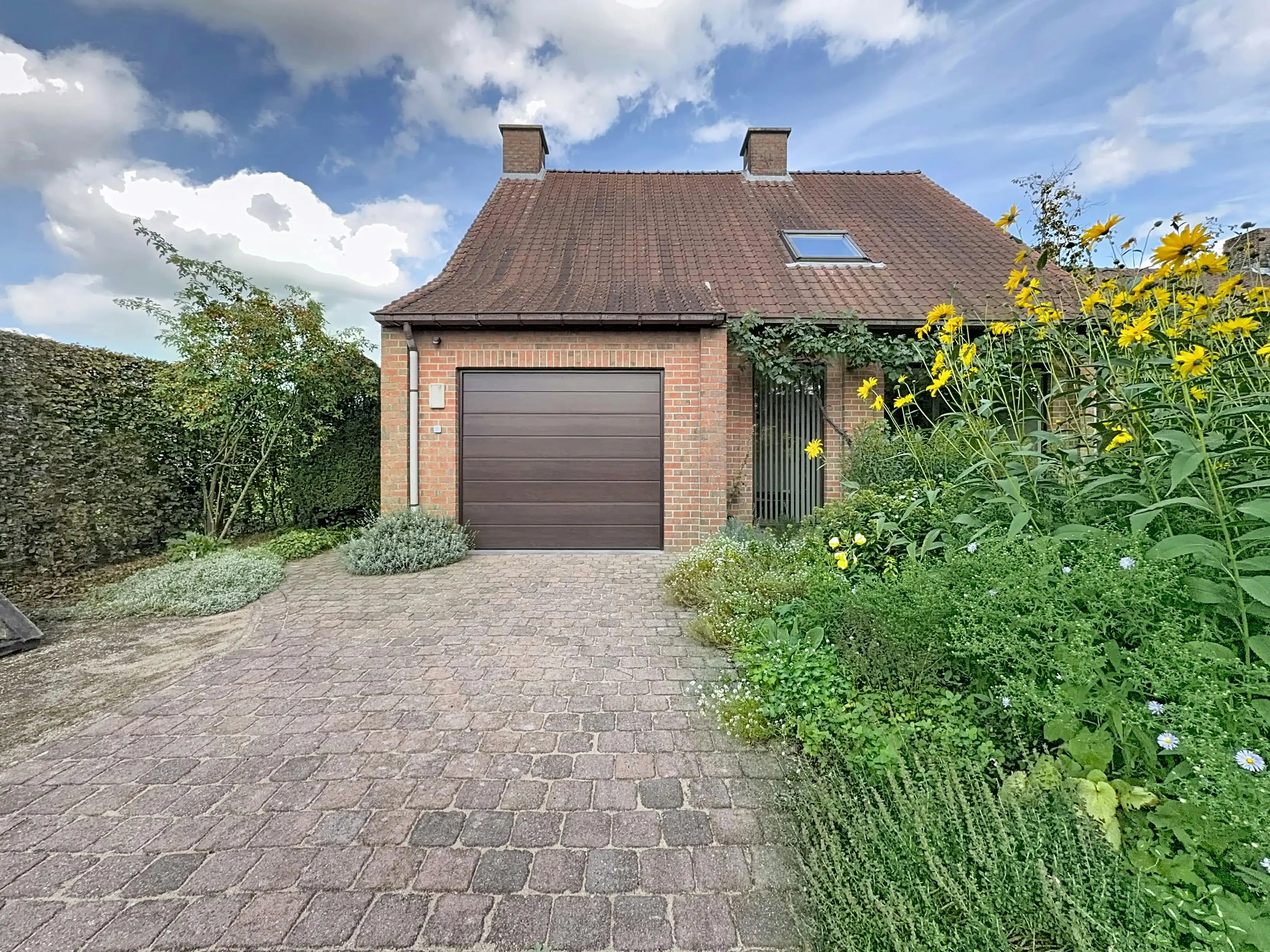 Ruime gezinswoning met groene tuin te koop in Wuustwezel! foto 5